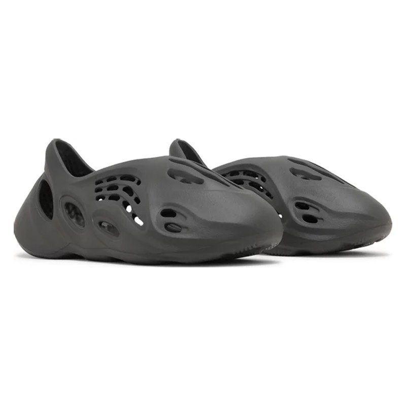 Giày Adidas Yeezy Foam Runner ‘Carbon’ IG5349